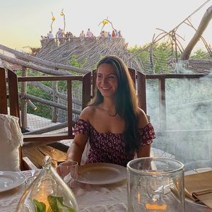 Meet your Posher, Nicole